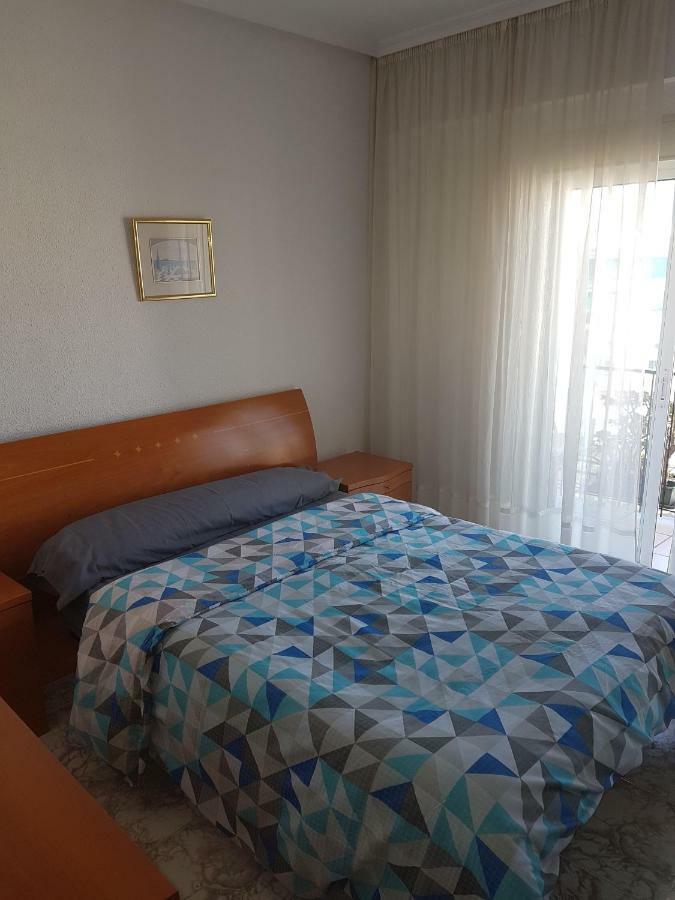 Apartment Svetlana 2 Alicante Bagian luar foto